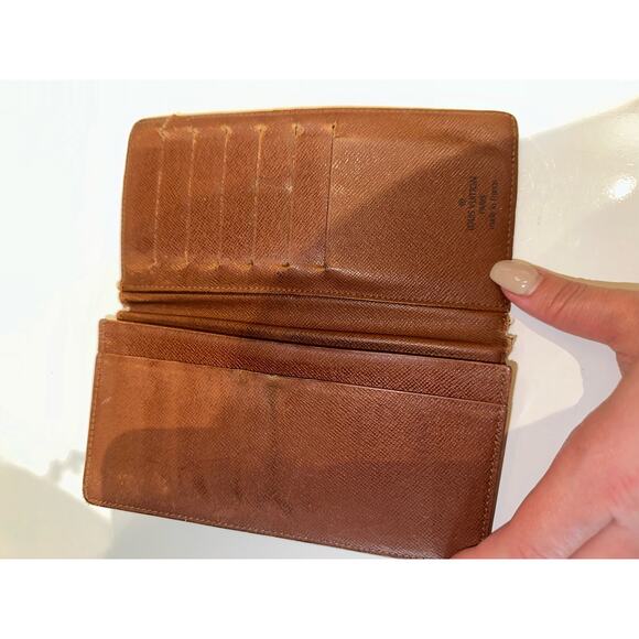 Louis Vuitton Monogram Bifold Wallet - Picture 8 of 10